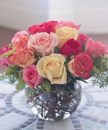 Bubble bowl of oh so pretty roses 
