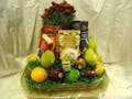River Dell's Fruit & Gourmet Basket