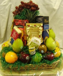 River Dell's Fruit & Gourmet Basket
